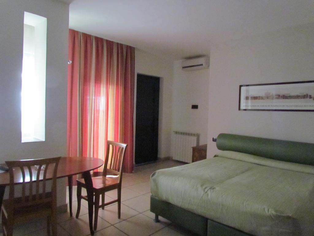 มิรามาเร เรซิเดนเช เกสท์เฮาส์ Aparthotel ปอซซุออลี ภายนอก รูปภาพ